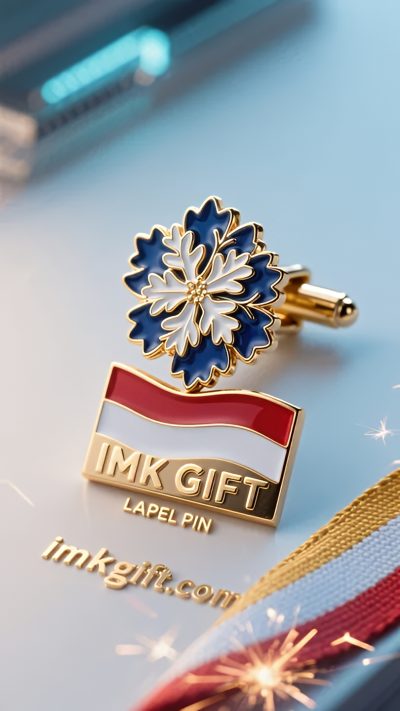 in983-Zwischen-Rot-und-Weiß-Edelweißblüten